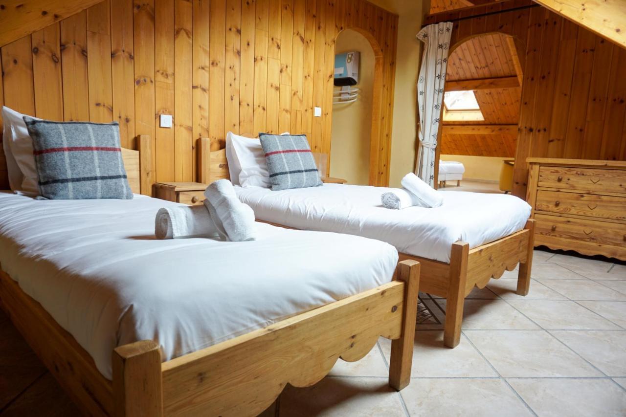 לה סאל-לס-אלפ Hotel Mont Thabor Serre Chevalier מראה חיצוני תמונה