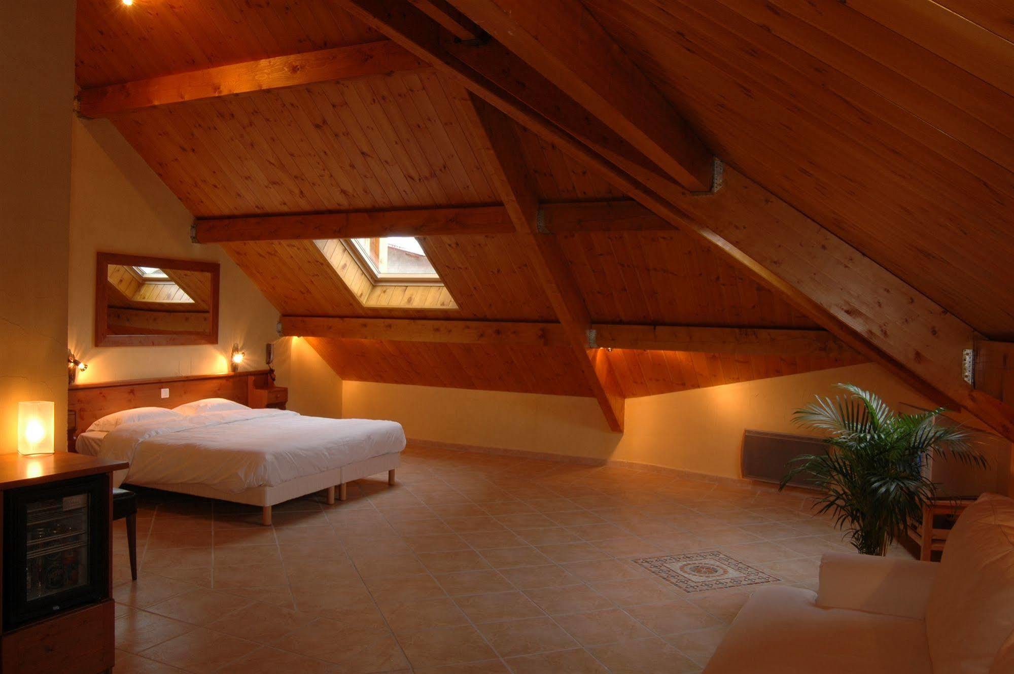 לה סאל-לס-אלפ Hotel Mont Thabor Serre Chevalier מראה חיצוני תמונה